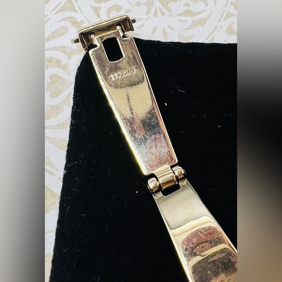 MARC JACOBS VINTAGE GOLD TONE WATCH WITH CRYSTALS ON FACE PLATE✨ - Picture 4 of 6